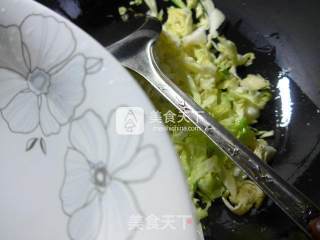 雷笋炒牛心菜的做法步骤：8