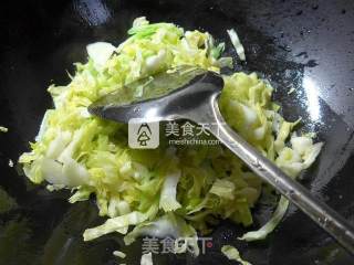 雷笋炒牛心菜的做法步骤：9