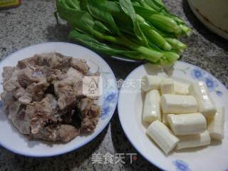菜芯山药龙骨汤的做法步骤：1