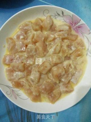 辣子鸡丁的做法步骤：1