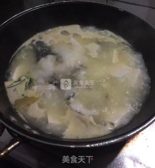 长江仔鱼豆腐汤的做法步骤：3