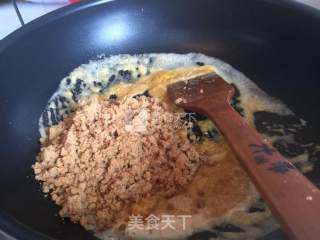 咸蛋黄肉松青团的做法步骤：6