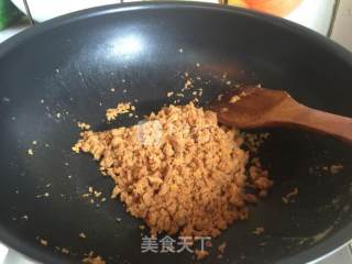 咸蛋黄肉松青团的做法步骤：7
