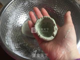 咸蛋黄肉松青团的做法步骤：11