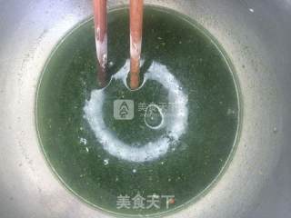 杏花楼咸蛋黄肉松青团的做法步骤：5