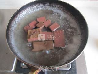 韭菜鸭血魔芋粉的做法步骤：2