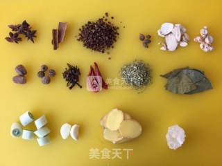 五香卤猪耳朵的做法步骤：4