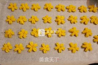 高颜值小点心——樱花曲奇的做法步骤：10