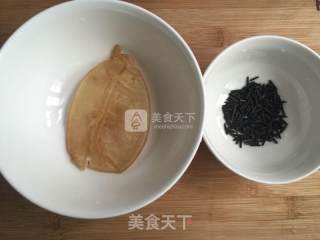 野米花胶炖木瓜的做法步骤：1