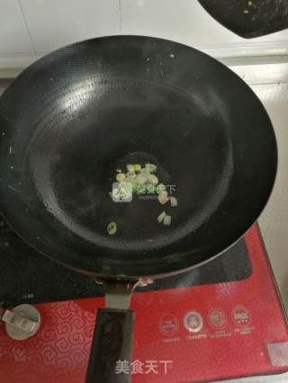 蛋炒饭的做法步骤：4