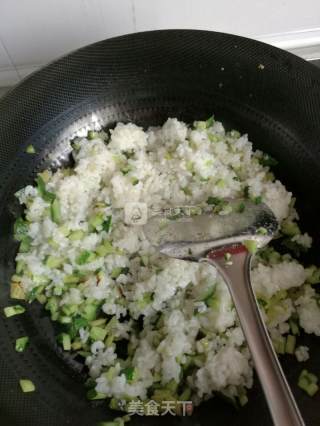 蛋炒饭的做法步骤：6