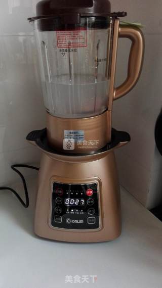 破壁机之里脊菠菜养生粥的做法步骤：6