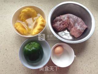 家常版菠萝咕咾肉的做法步骤：1