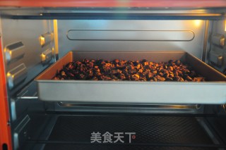 自制美味花菇调味鸡精粉的做法步骤：4