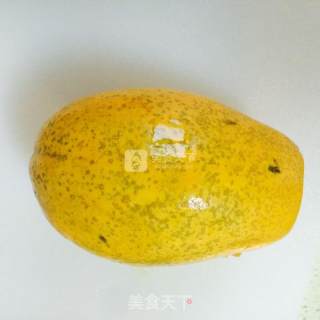 木瓜海参桃胶雪莲子船的做法步骤：1