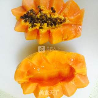 木瓜海参桃胶雪莲子船的做法步骤：2