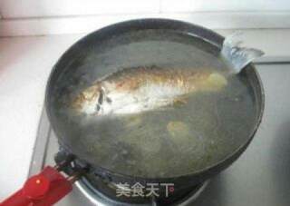 鲫鱼豆腐汤的做法步骤：4