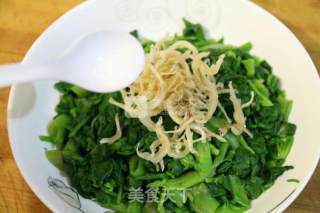 菠菜银鱼干的做法步骤：3
