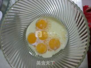 八寸戚风蛋糕的做法步骤：4