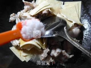 千张烧牛蛙的做法步骤：12