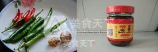 麻辣鲜香藕丁的做法步骤：1