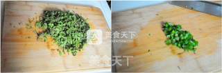 香椿香葱鸡蛋饼的做法步骤：3