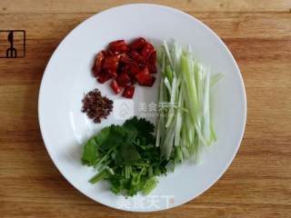 凉拌豆腐皮的做法步骤：2