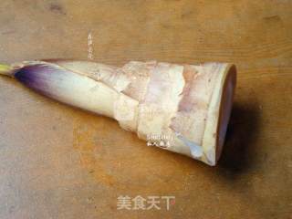 春笋炒腊肠的做法步骤：1