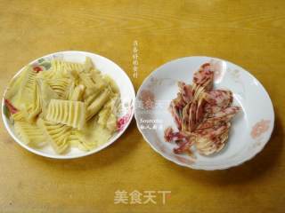 春笋炒腊肠的做法步骤：3