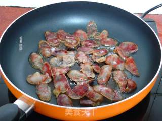 春笋炒腊肠的做法步骤：4