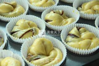 最柔软香甜——红豆沙面包的做法步骤：14