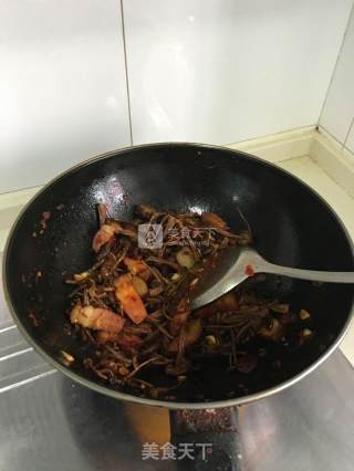 干锅茶树菇的做法步骤：10