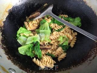 香菇意面的做法步骤：8