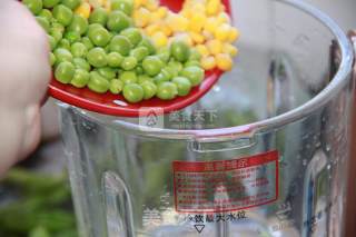 好喝的豌豆玉米汁的做法步骤：2