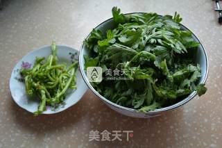 蒜蓉蒸茼蒿的做法步骤：1