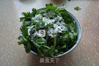 蒜蓉蒸茼蒿的做法步骤：2