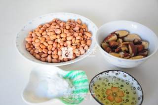 巴西栗花生酱的做法步骤：1