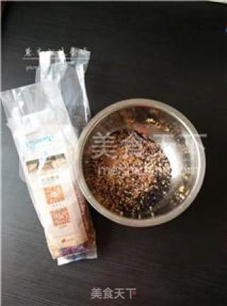 【即是小吃又是菜】葱香粗粮蛋饼的做法步骤：1