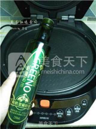 【即是小吃又是菜】葱香粗粮蛋饼的做法步骤：7