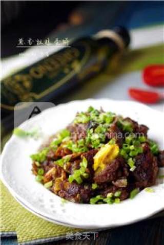 【即是小吃又是菜】葱香粗粮蛋饼的做法步骤：13