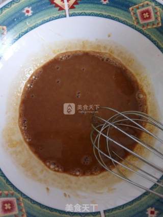 红糖戚风的做法步骤：2