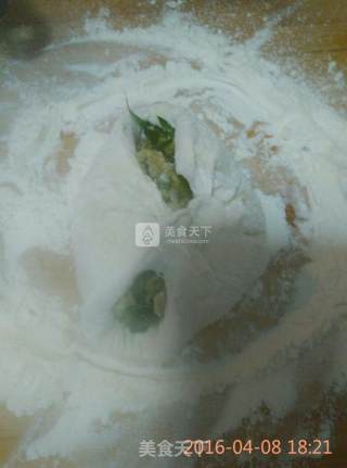 烫面韭菜馅饼的做法步骤：7