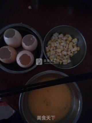 玉米鸡蛋羹的做法步骤：2