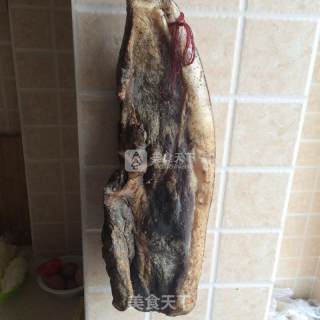 腊肉豌豆红薯焖饭的做法步骤：1