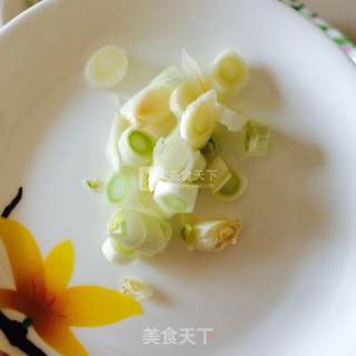 腊肉豌豆红薯焖饭的做法步骤：8
