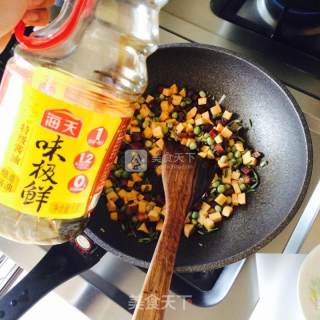 腊肉豌豆红薯焖饭的做法步骤：12