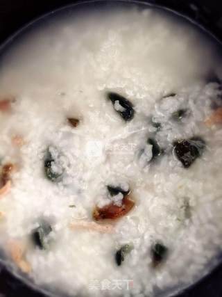 皮蛋瘦肉粥   简易版的做法步骤：4