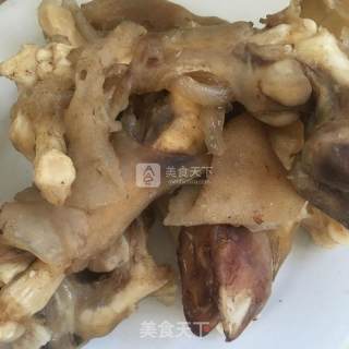 红烧羊蹄的做法步骤：1