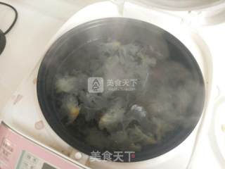 桃胶银耳汤的做法步骤：4