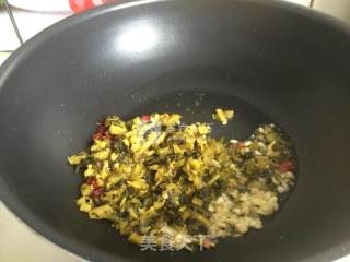 咸菜春笋炒象拔蚌片的做法步骤：11